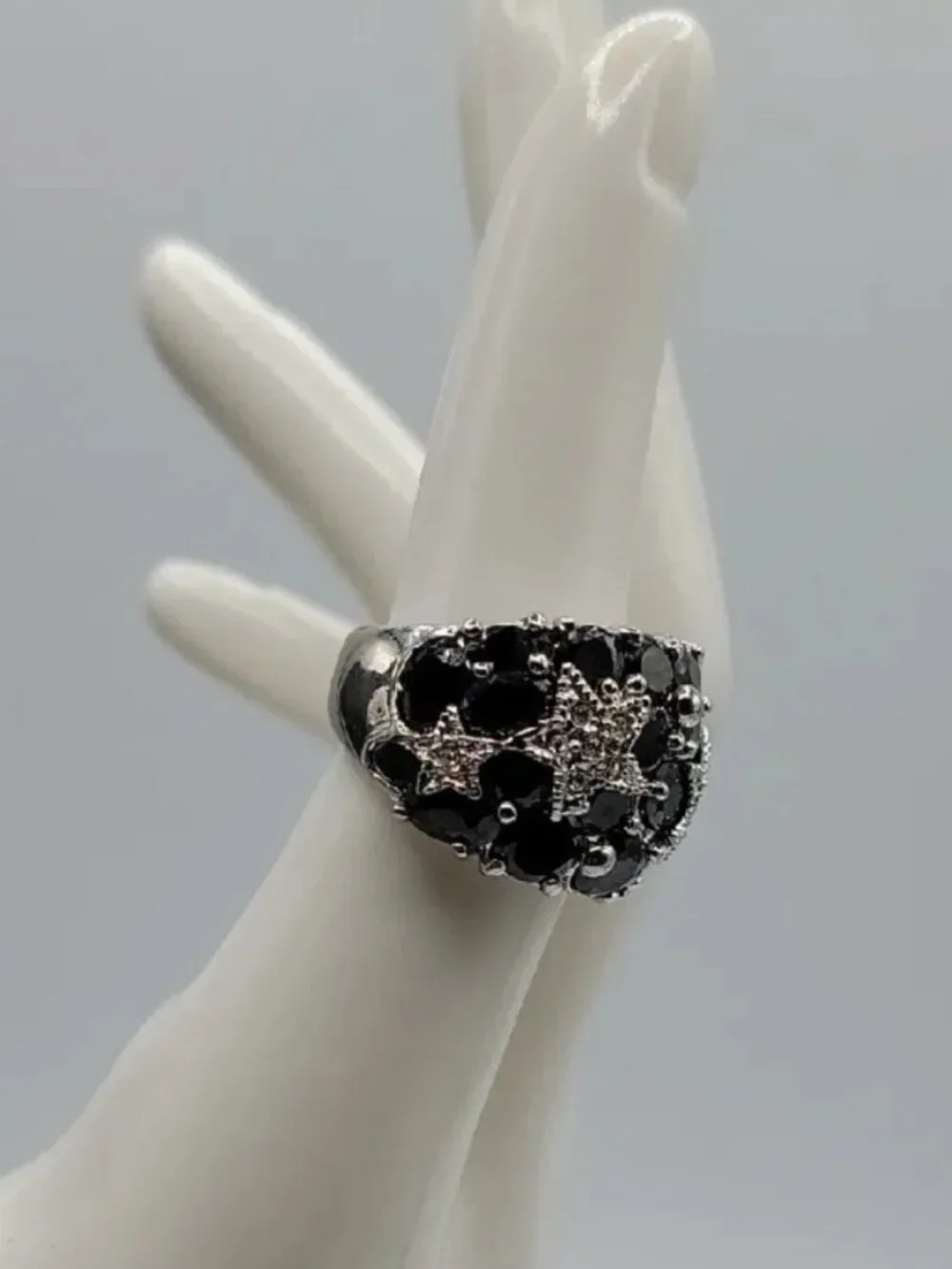 Night Sky Cocktail Ring Prong Set Black Clear Crystal Stars Size 6 Silver Tone